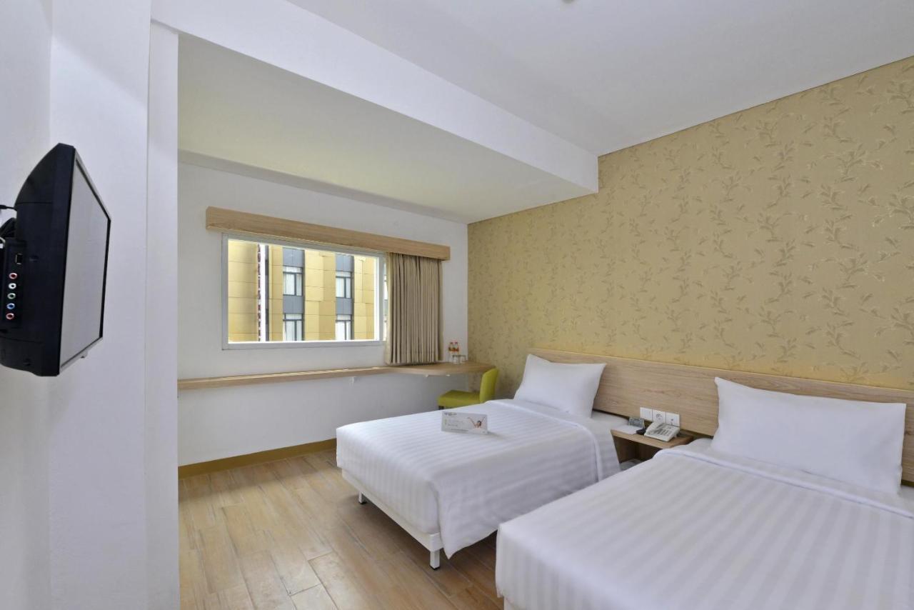 Whiz Hotel Falatehan Jakarta Kültér fotó